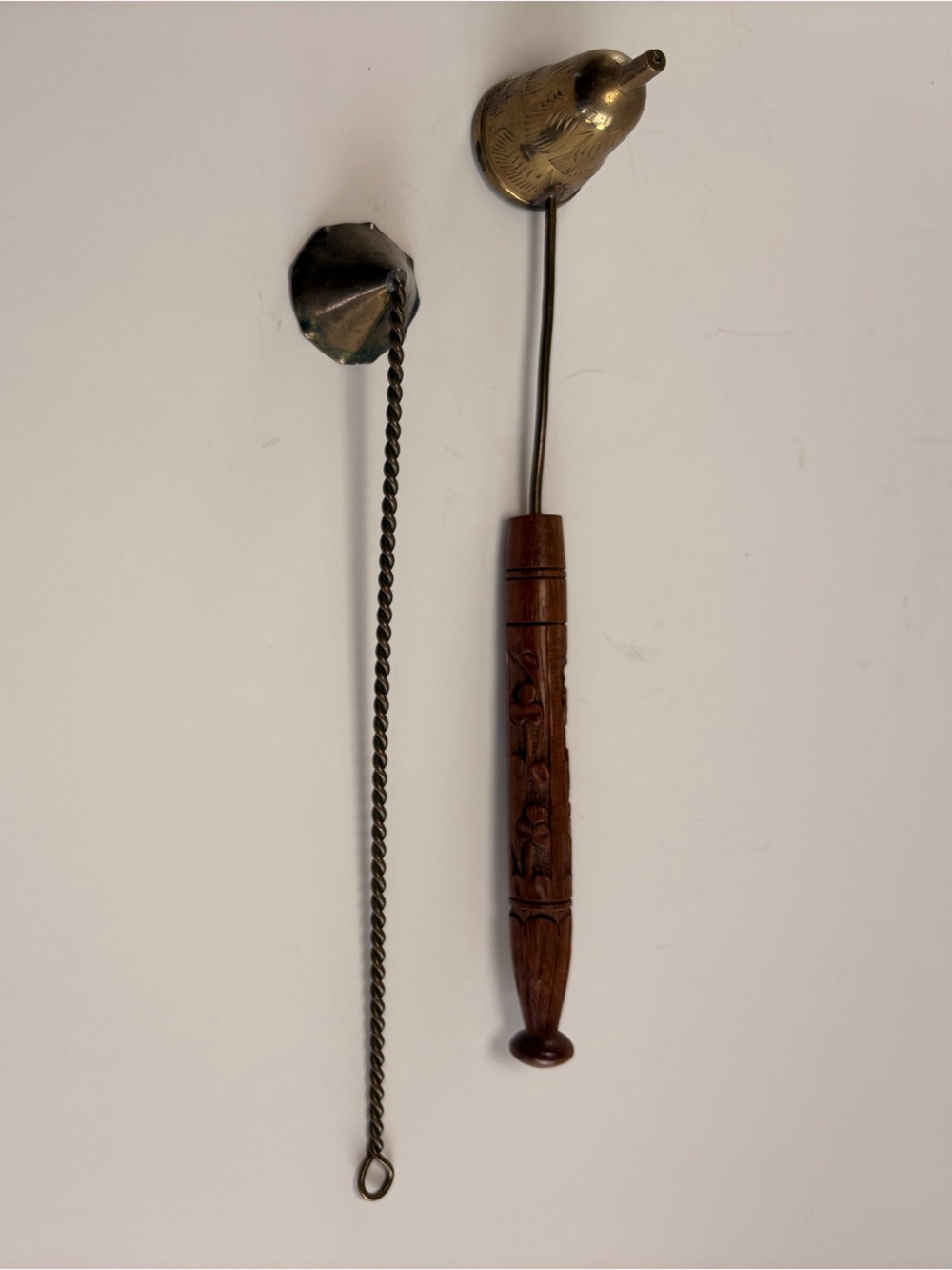 🕯️ Vintage Brass Candle Snuffer Set – Carved Wood Handle Candle Accessory